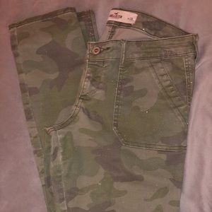 CAMO Hollister Jeans